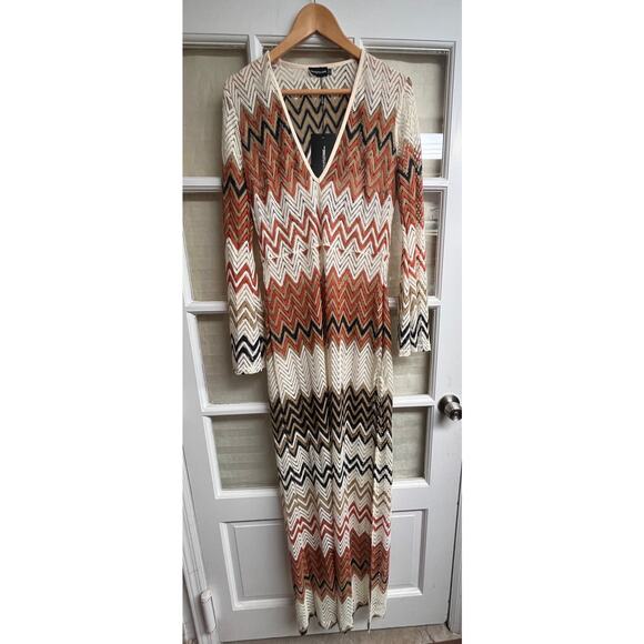 NWT PRETTY LITTLE THING Lace Maxi Dress- Burnt Orange Chevron Print Size 10 - Picture 1 of 11